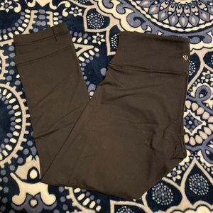 Lululemon Size 4 Black Crops